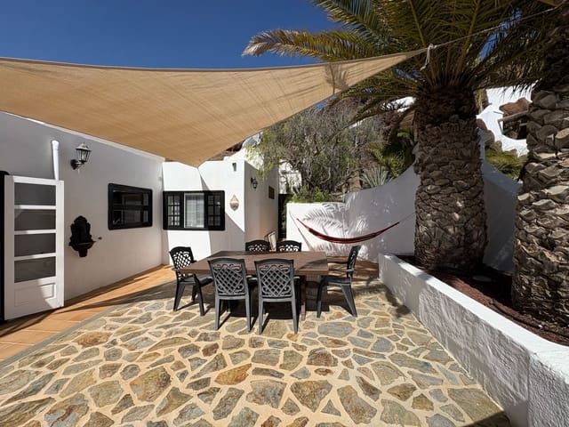 Casa de 4 habitaciones en Nazaret, Teguise en venta con garaje - 690.000 € (Ref: 9745209)