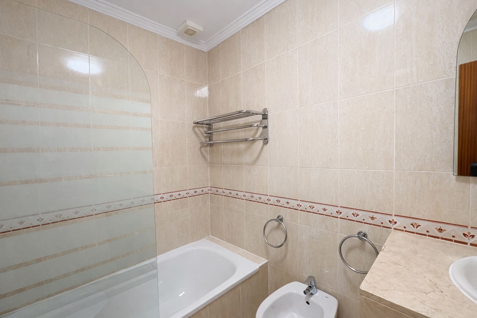 2 slaapkamer Flat te koop in Costa Teguise met zwembad garage - € 275.000 (Ref: 9782485)