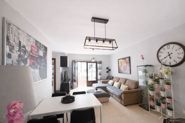 2 slaapkamer Flat te koop in Costa Teguise, Teguise met zwembad garage - € 275.000 (Ref: 9782485)