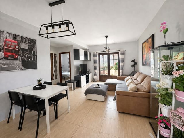 2 slaapkamer Flat te koop in Costa Teguise, Teguise met zwembad garage - € 275.000 (Ref: 9782485)