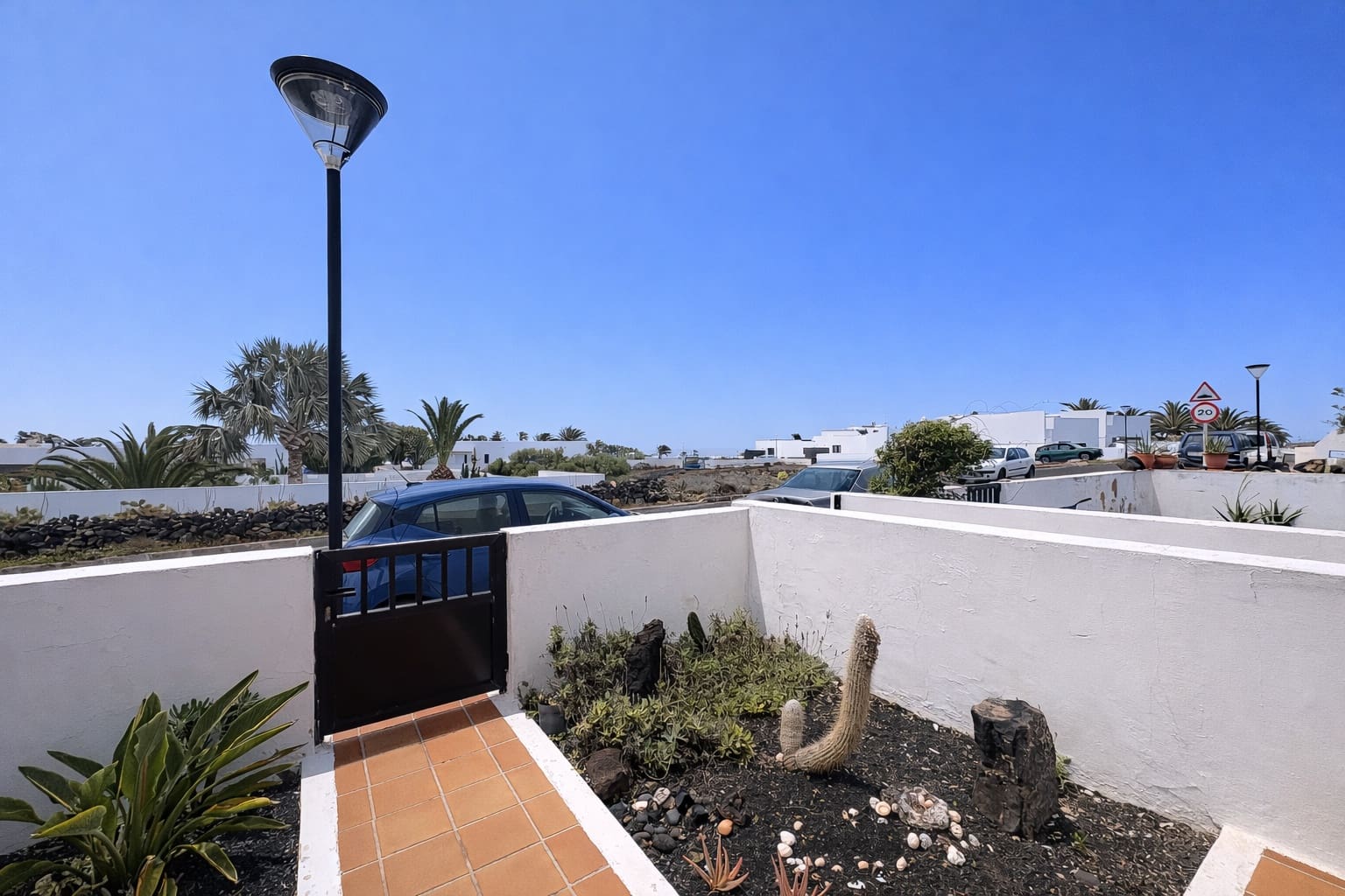 2 slaapkamer Flat te koop in Charco del Palo - € 249.000 (Ref: 9782503)