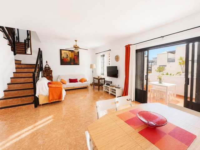 3 soveværelse Villa til salg i Costa Teguise, Teguise med garage - € 375.000 (Ref: 9826867)