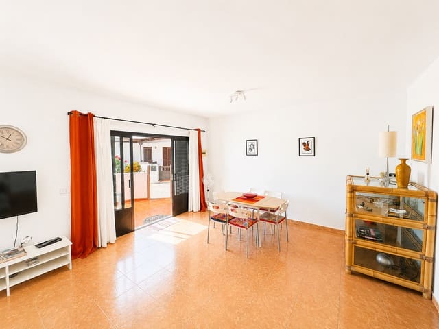 3 soveværelse Villa til salg i Costa Teguise, Teguise med garage - € 375.000 (Ref: 9826867)