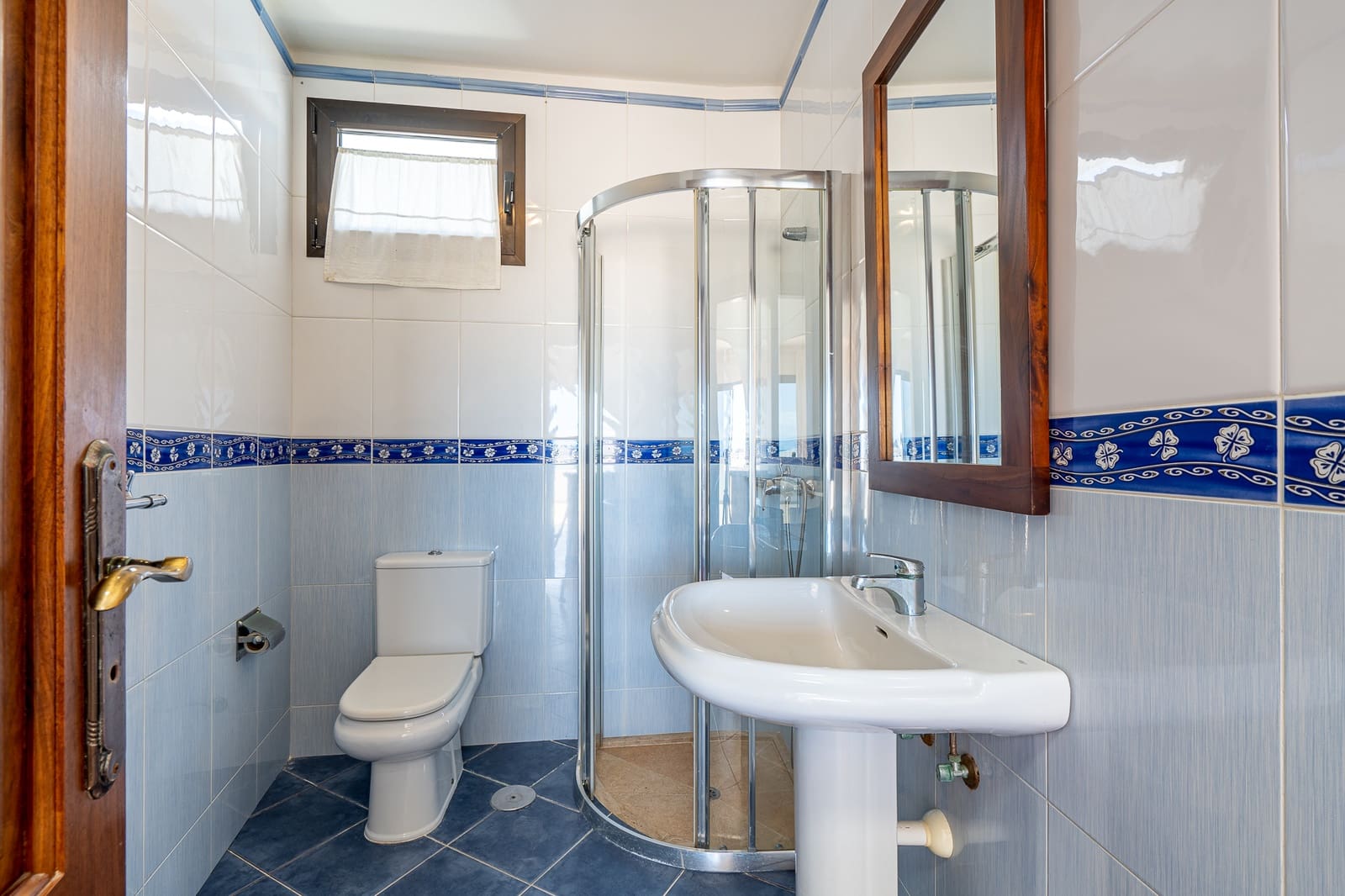 3 bedroom Bungalow for sale in Famara with garage - € 1,300,000 (Ref: 9826868)