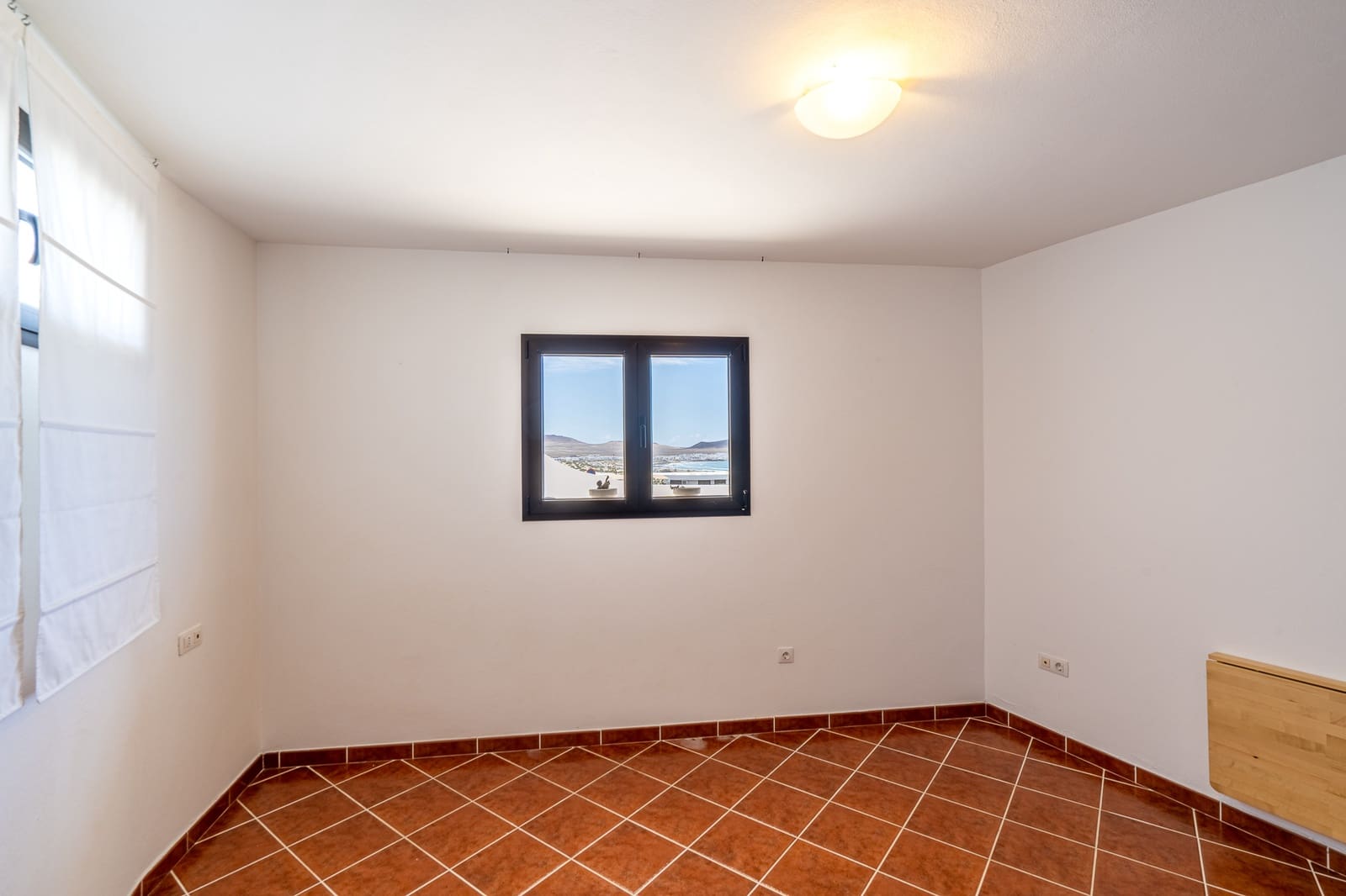 3 bedroom Bungalow for sale in Famara with garage - € 1,300,000 (Ref: 9826868)