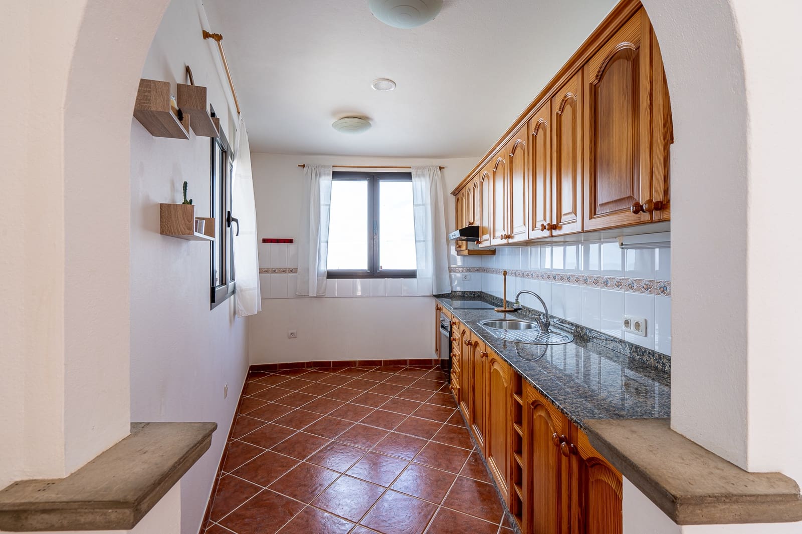 3 bedroom Bungalow for sale in Famara with garage - € 1,300,000 (Ref: 9826868)