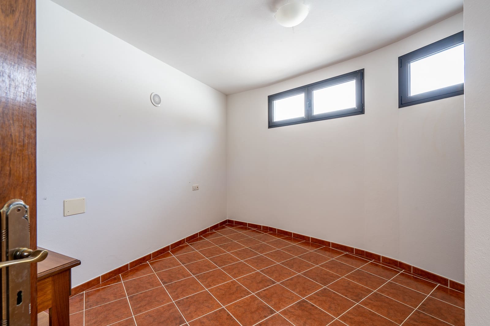3 bedroom Bungalow for sale in Famara with garage - € 1,300,000 (Ref: 9826868)
