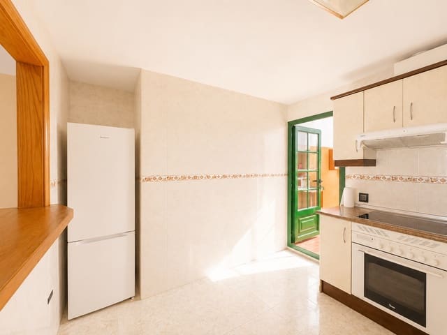 2 sypialnia Mieszkanie na sprzedaż w Costa Teguise, Teguise z basenem garażem - 310 000 € (Ref: 9840675)