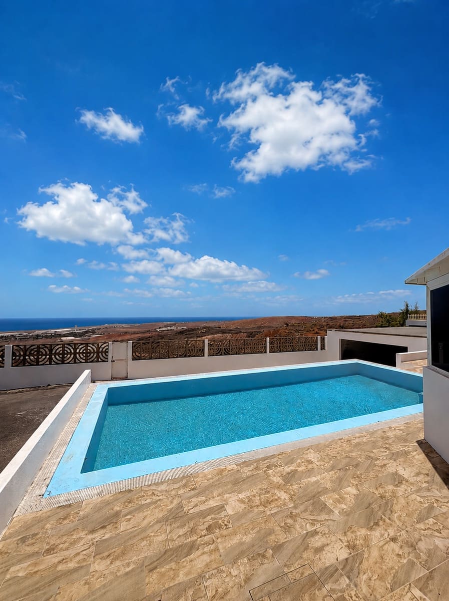 3 chambre Villa/Maison à vendre à Guime avec piscine garage - 680 000 € (Ref: 9872785)
