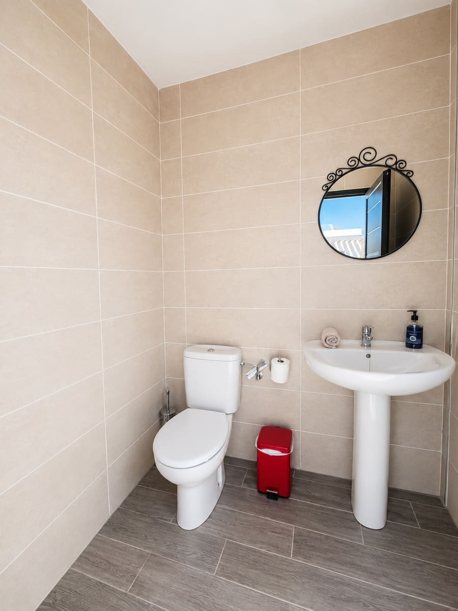 4 soveværelse Villa til salg i Costa Teguise med swimmingpool garage - € 975.000 (Ref: 9944824)