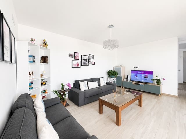 4 soveværelse Villa til salg i Costa Teguise, Teguise med swimmingpool garage - € 975.000 (Ref: 9944824)