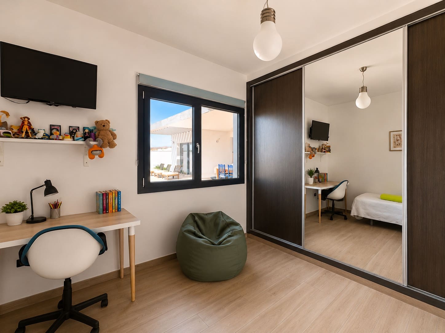 4 soveværelse Villa til salg i Costa Teguise med swimmingpool garage - € 975.000 (Ref: 9944824)