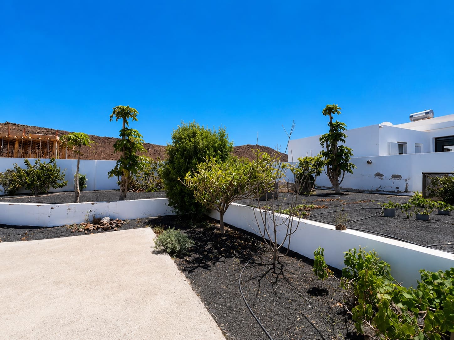 4 soveværelse Villa til salg i Costa Teguise med swimmingpool garage - € 975.000 (Ref: 9944824)