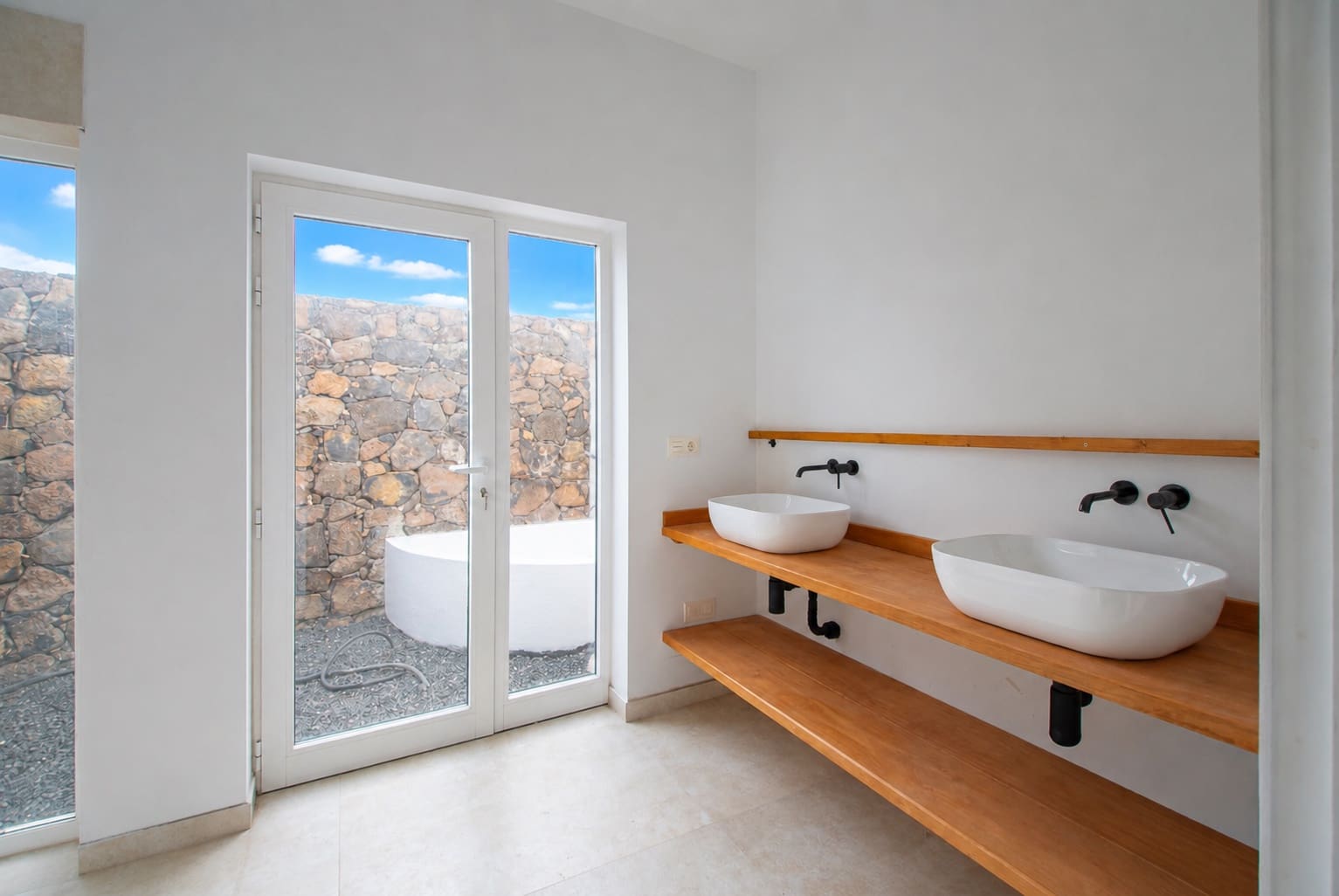 3 bedroom Townhouse for sale in Maguez with pool garage - € 395,000 (Ref: 9944826)