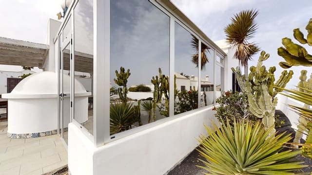 4 soverom Villa til salgs i Charco del Palo, Haría med svømmebasseng garasje - € 475 000 (Ref: 9962597)
