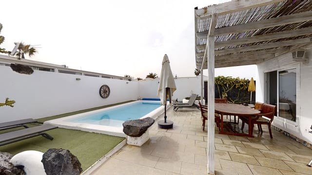 4 soverom Villa til salgs i Charco del Palo, Haría med svømmebasseng garasje - € 475 000 (Ref: 9962597)