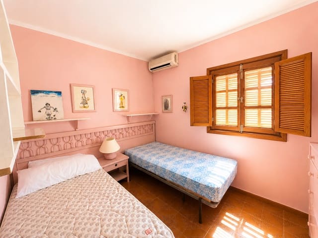 3 bedroom Semi-detached Villa for sale in Puerto del Carmen, Tías with garage - € 383,000 (Ref: 9999909)