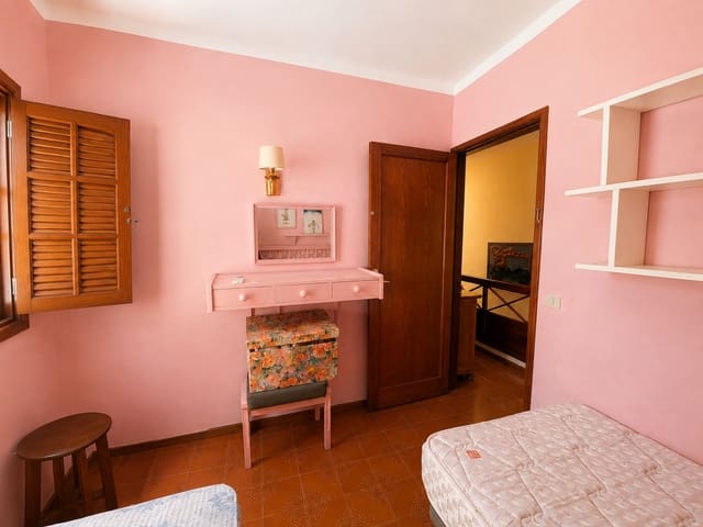 3 bedroom Semi-detached Villa for sale in Puerto del Carmen, Tías with garage - € 383,000 (Ref: 9999909)
