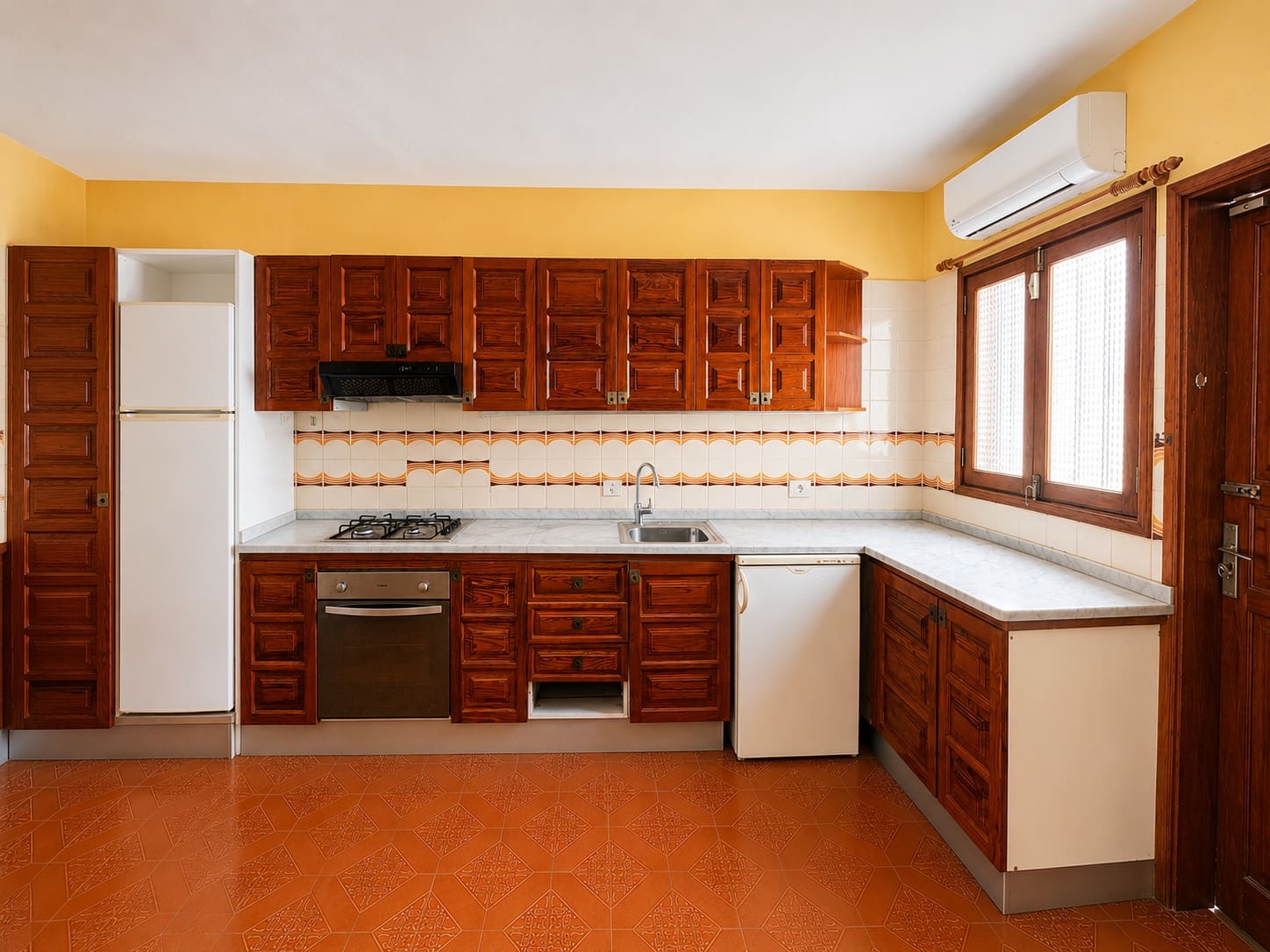 3 bedroom Semi-detached Villa for sale in Puerto del Carmen with garage - € 383,000 (Ref: 9999909)