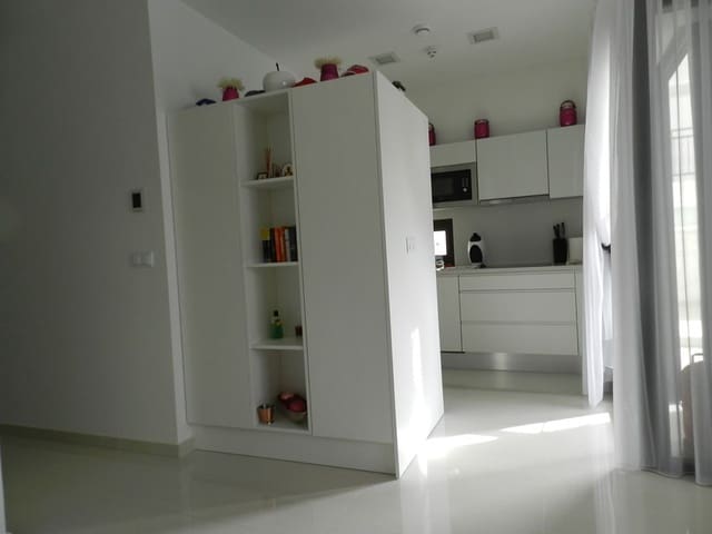 3 soveværelse Lejlighed til leje i Los Secanos, Guardamar del Segura med swimmingpool garage - € 1.600 (Ref: 8973819)