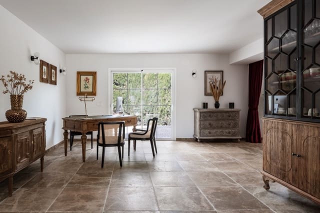 10 bedroom Villa for sale in Las Rotas / Les Rotes, Dénia - € 3,800,000 (Ref: 9547204)