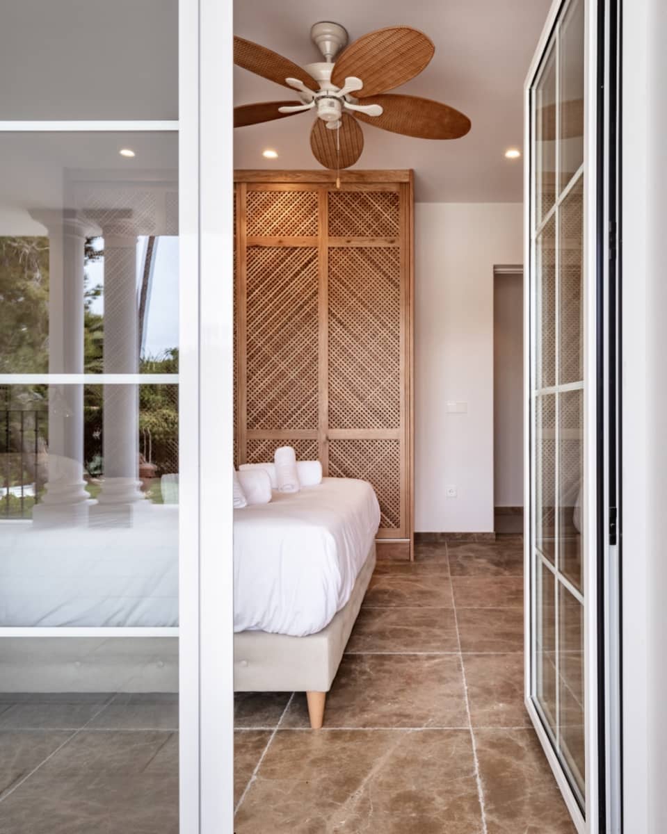 10 bedroom Villa for sale in Denia - € 3,800,000 (Ref: 9547204)