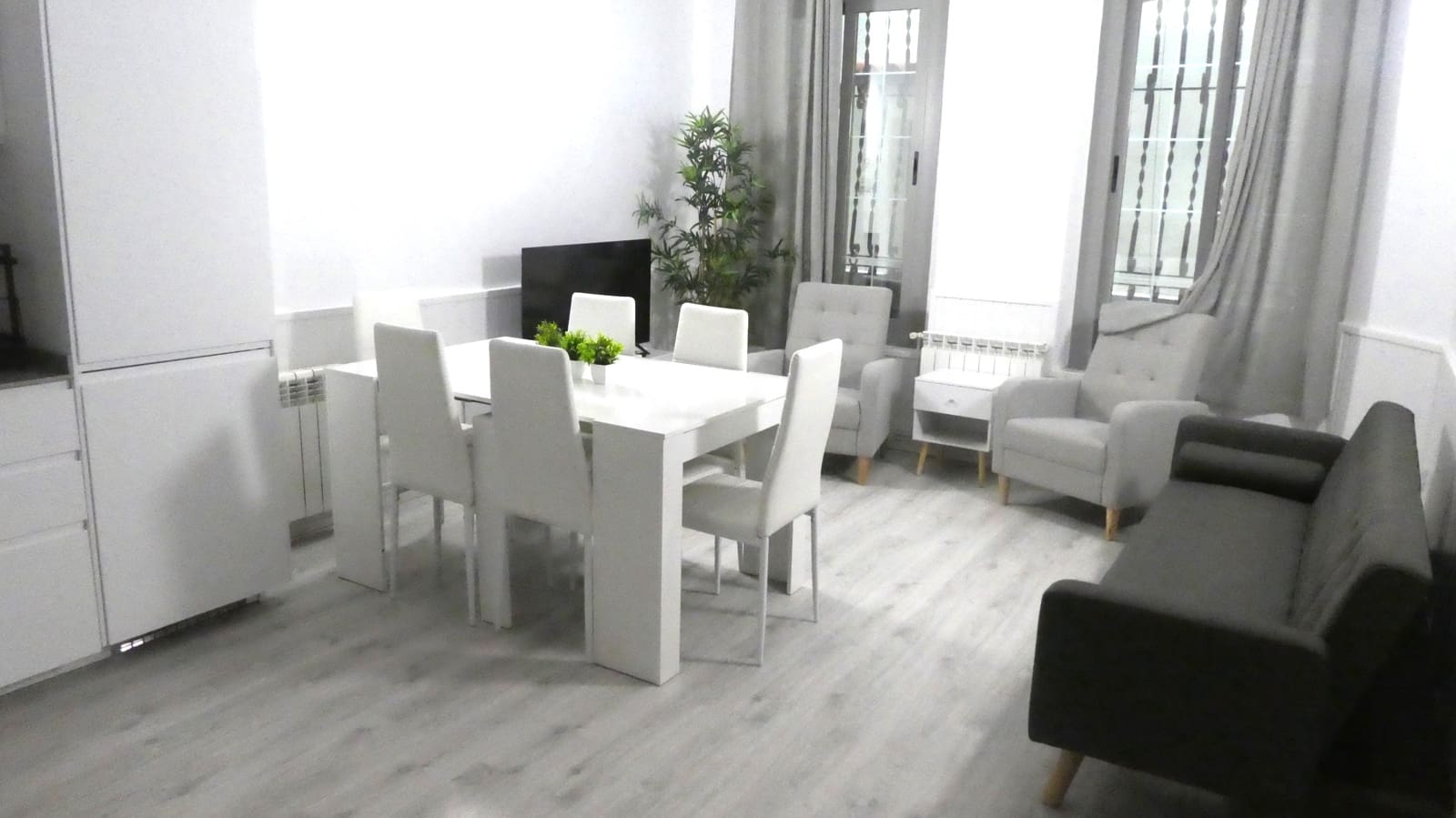 4 makuuhuone Omakotitalo myytävänä paikassa Blanes - 390 000 € (Ref: 10007861)