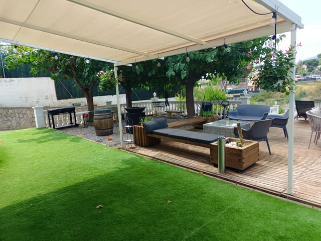 4 quarto Moradia para venda em Fogars de la Selva com piscina garagem - 275 000 € (Ref: 10021849)
