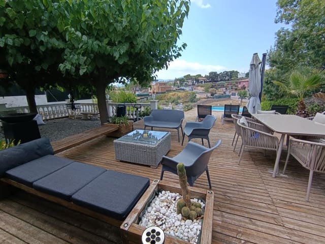 4 quarto Moradia para venda em Fogars de la Selva com piscina garagem - 275 000 € (Ref: 10021849)