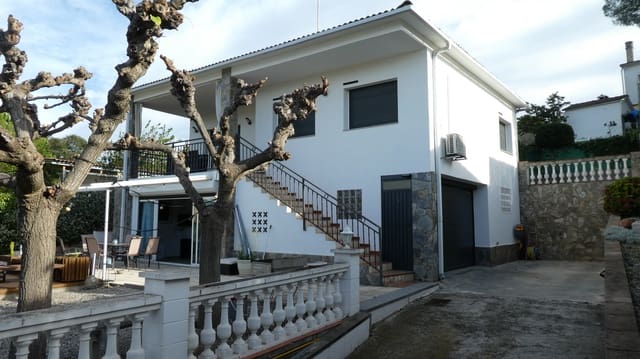 4 quarto Moradia para venda em Fogars de la Selva com piscina garagem - 275 000 € (Ref: 10021849)