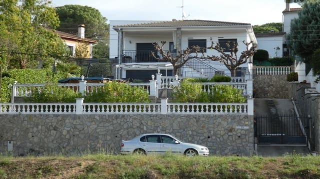 4 quarto Moradia para venda em Fogars de la Selva com piscina garagem - 275 000 € (Ref: 10021849)