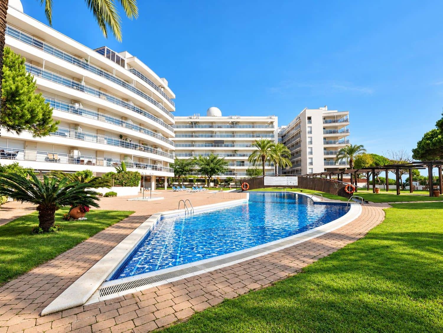 2 soveværelse Lejlighed til salg i Blanes med swimmingpool garage - € 335.000 (Ref: 10134973)