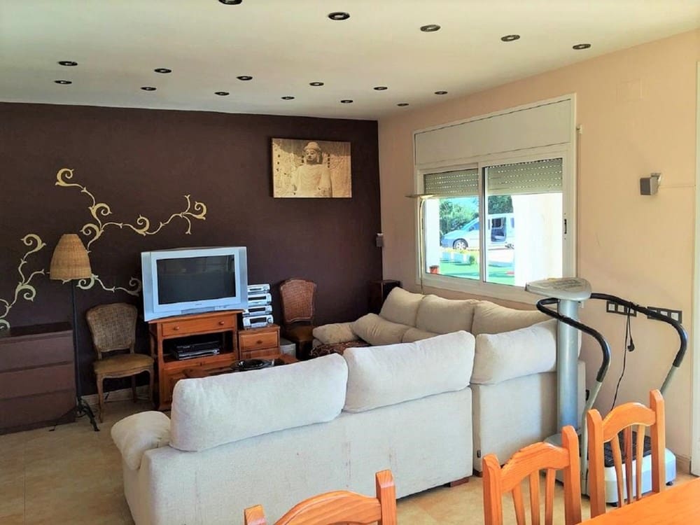 4 soveværelse Villa til salg i Lloret de Mar med swimmingpool garage - € 631.000 (Ref: 5892111)