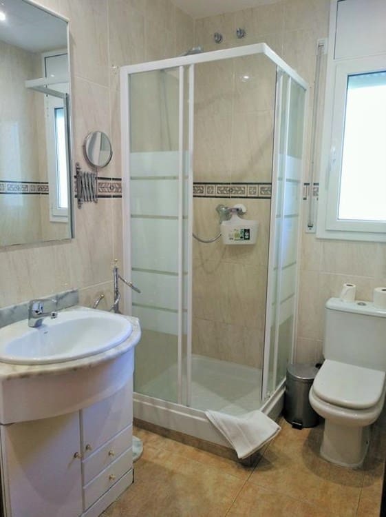 4 soveværelse Villa til salg i Lloret de Mar med swimmingpool garage - € 631.000 (Ref: 5892111)