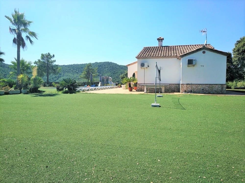 4 soveværelse Villa til salg i Lloret de Mar med swimmingpool garage - € 631.000 (Ref: 5892111)