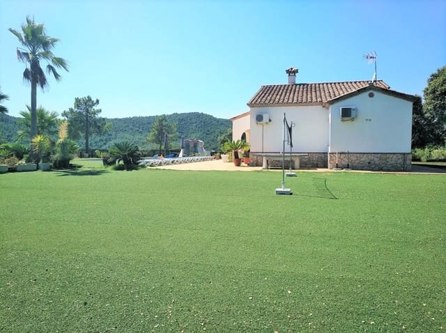 4 soverom Villa til salgs i Lloret de Mar med svømmebasseng garasje - € 631 000 (Ref: 5892111)