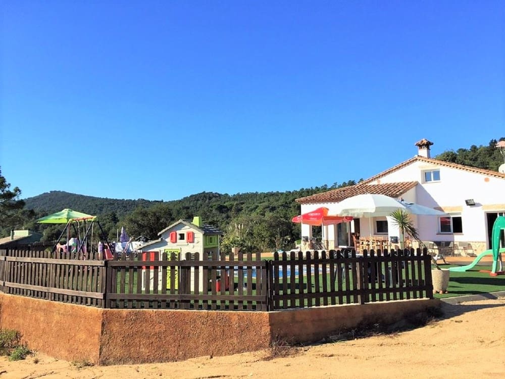 4 soveværelse Villa til salg i Lloret de Mar med swimmingpool garage - € 631.000 (Ref: 5892111)