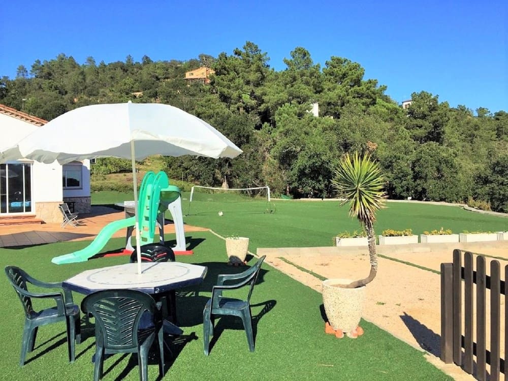 4 soveværelse Villa til salg i Lloret de Mar med swimmingpool garage - € 631.000 (Ref: 5892111)