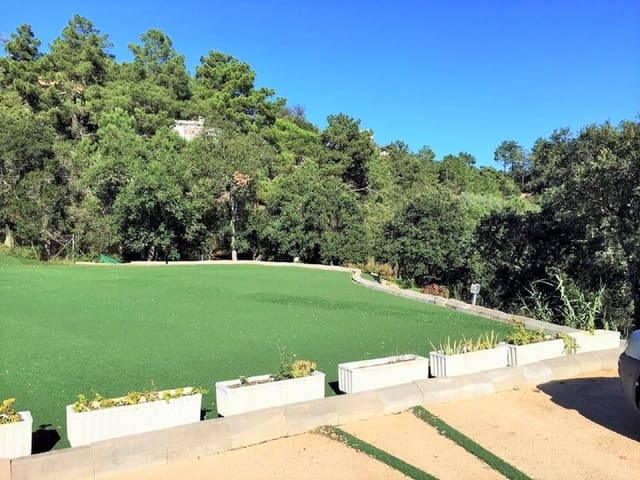 4 soverom Villa til salgs i Lloret de Mar med svømmebasseng garasje - € 631 000 (Ref: 5892111)