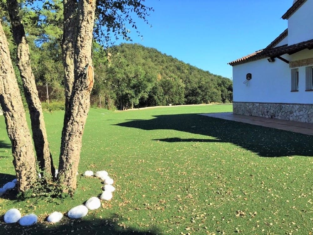 4 soveværelse Villa til salg i Lloret de Mar med swimmingpool garage - € 631.000 (Ref: 5892111)