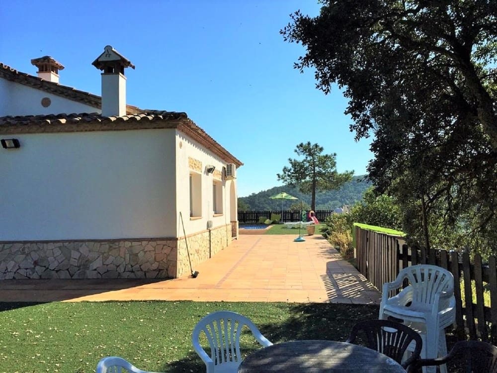 4 soveværelse Villa til salg i Lloret de Mar med swimmingpool garage - € 631.000 (Ref: 5892111)