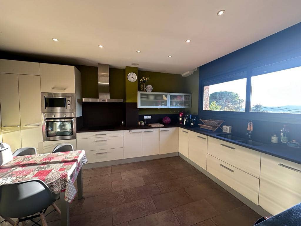 4 soverom Villa til salgs i Blanes med svømmebasseng garasje - € 429 000 (Ref: 8315059)