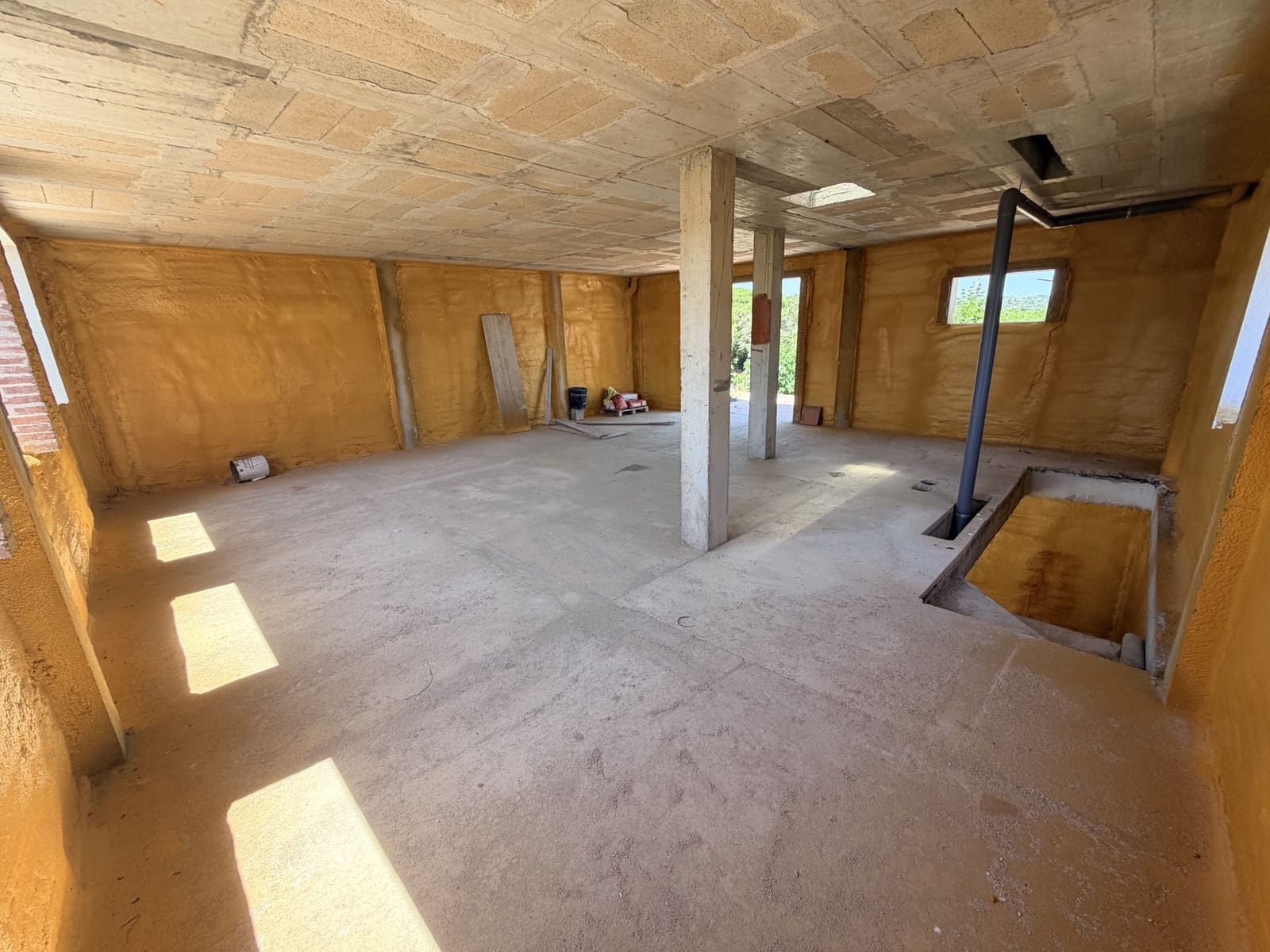 4 bedroom Villa for sale in Lloret de Mar with garage - € 490,000 (Ref: 9035849)