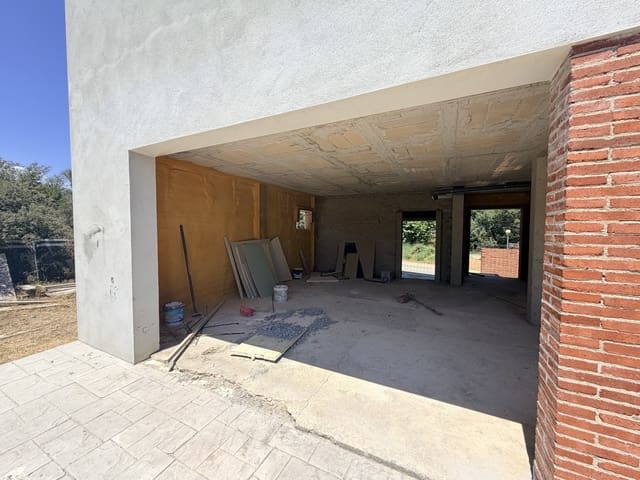 4 sypialnia Willa na sprzedaż w Santa Clotilde, Lloret de Mar z garażem - 490 000 € (Ref: 9035849)