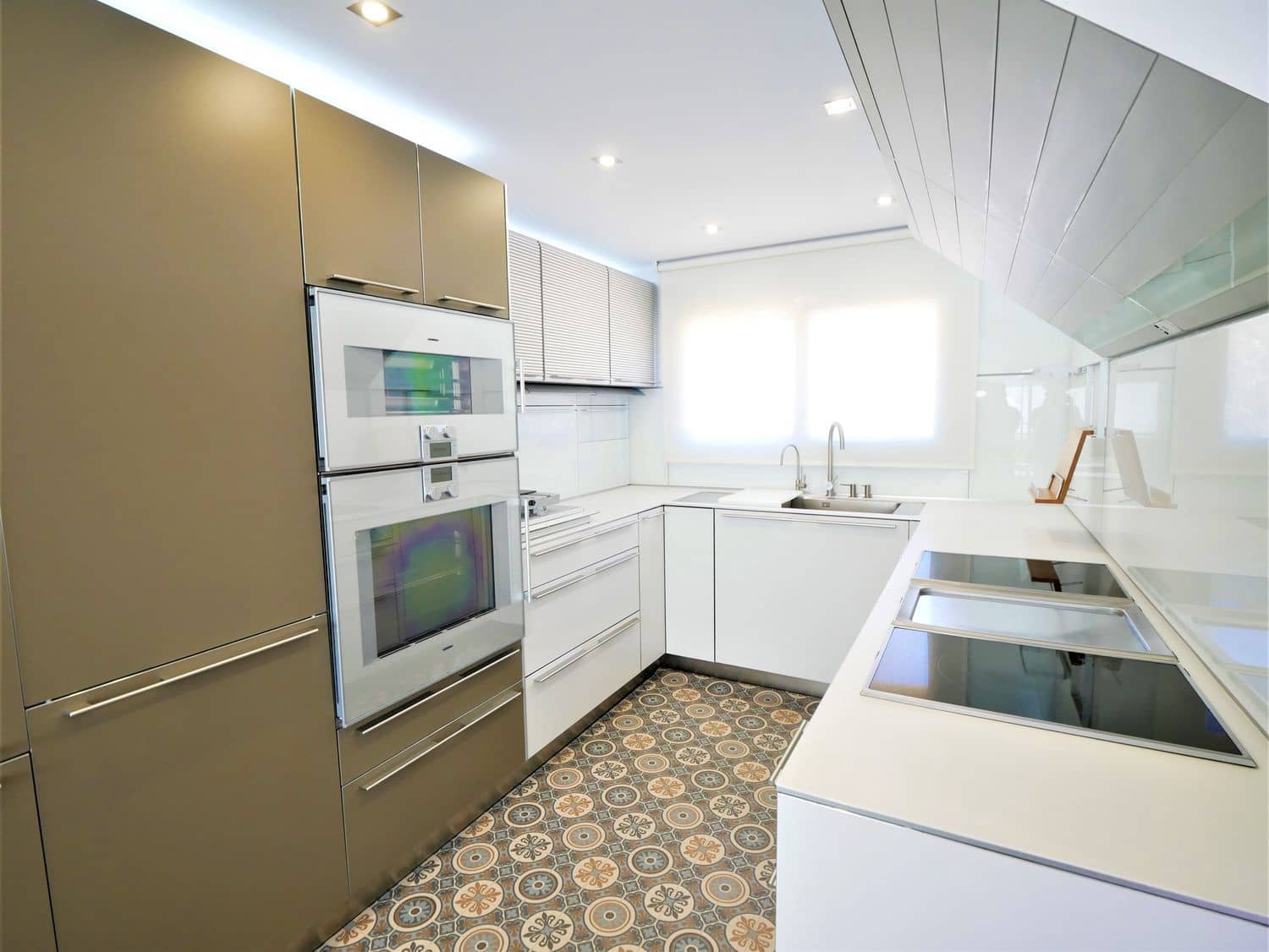 4 chambre Villa/Maison à vendre à Blanes avec piscine garage - 985 000 € (Ref: 9084636)