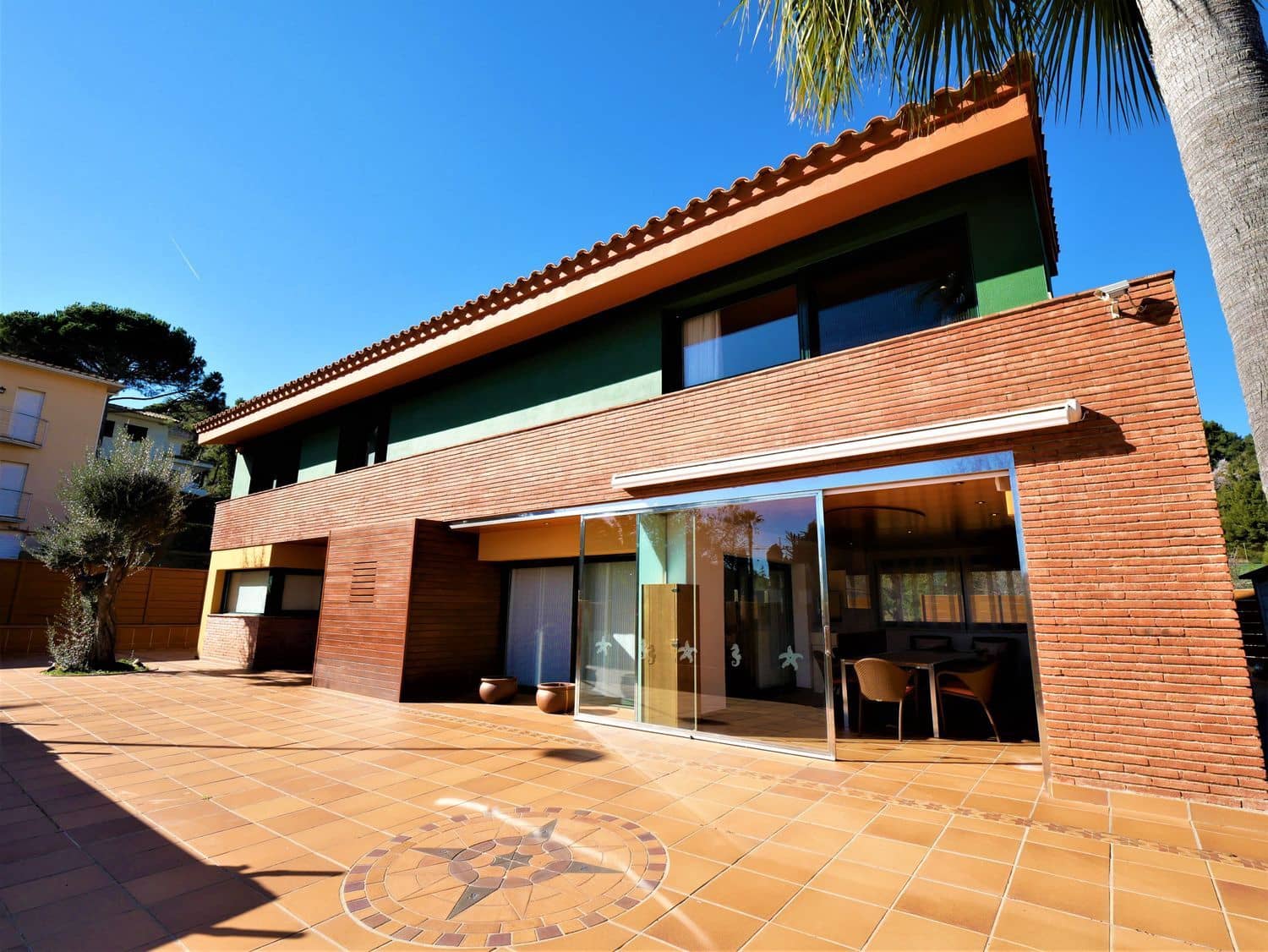 4 chambre Villa/Maison à vendre à Blanes avec piscine garage - 985 000 € (Ref: 9084636)