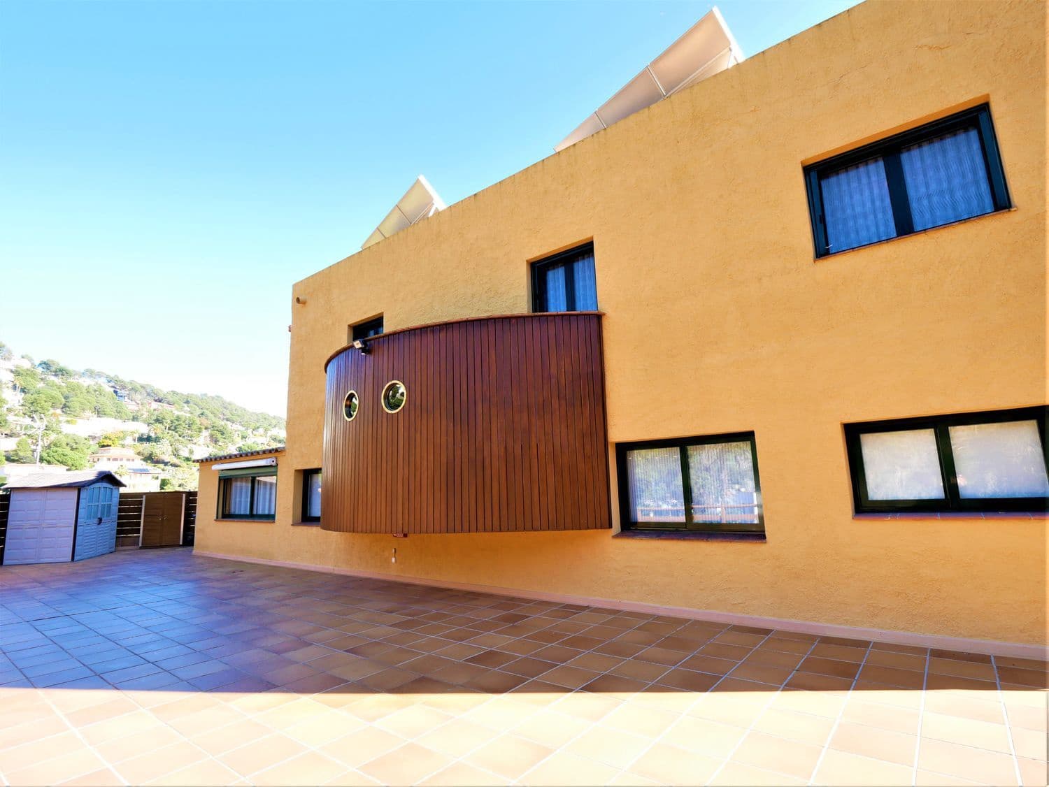 4 chambre Villa/Maison à vendre à Blanes avec piscine garage - 985 000 € (Ref: 9084636)