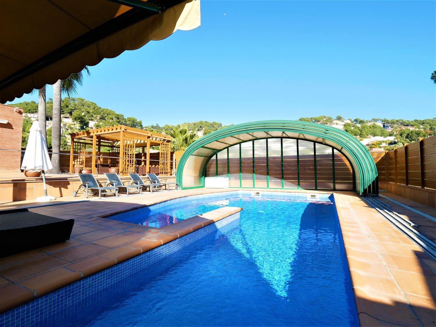 4 chambre Villa/Maison à vendre à Blanes avec piscine garage - 985 000 € (Ref: 9084636)