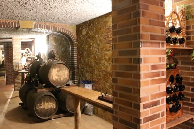 5 makuuhuone Huvila myytävänä paikassa Lloret de Mar mukana uima-altaan 
autotalli - 995 000 € (Ref: 9196736)