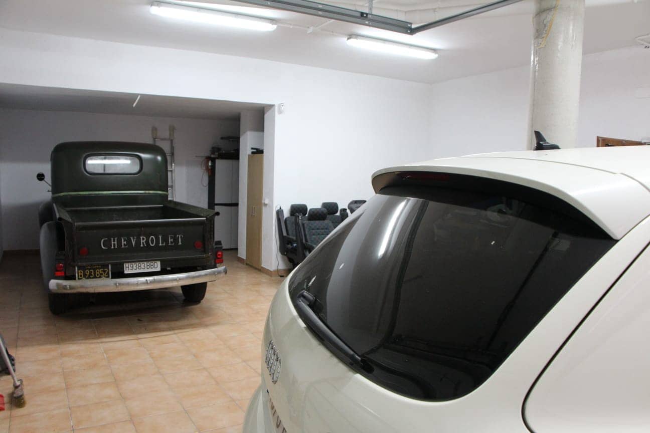 5 makuuhuone Huvila myytävänä paikassa Lloret de Mar mukana uima-altaan 
autotalli - 995 000 € (Ref: 9196736)